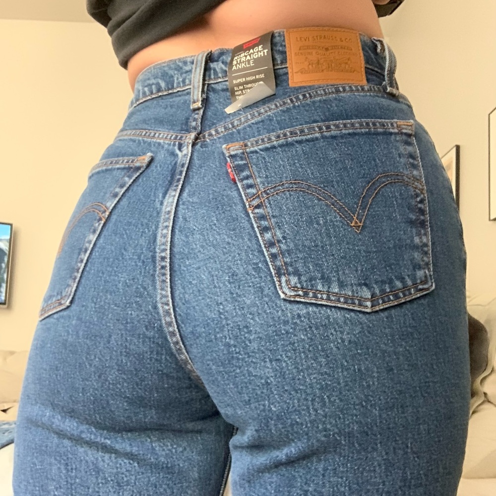 Levi’s Ribcage Straight Ankle in Georgie